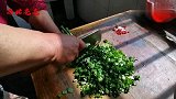 甘肃天水刮腐烂病回家，妈妈做手擀荞麦面，配芨芨菜浆水太好吃