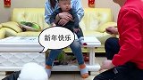 轮胎和油门教小主人如何跟爷爷奶奶要红包，这智商逆天了