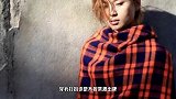 周笔畅身穿黑色拼色大衣气质潇洒，拎包插兜，霸道总裁既视感