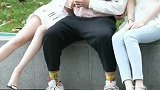 这个小哥上辈子拯救了地球吧？