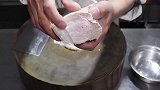 原来正宗的回锅肉是这样做厨师长教你几个小技巧，每步都很讲究