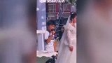 结婚当天小舅子唱哭姐夫，看看人家的弟弟！