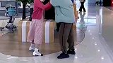 姐弟俩相爱相杀，弟弟一招致胜