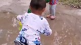 龙凤胎兄妹，今天居然那么的和谐