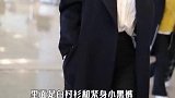 又甜又酷!乔欣穿大衣配渔夫帽低调时髦，对镜歪头撒娇简直甜化了