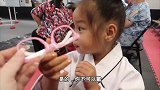 收养的中国女孩在美国上跆拳道课，一招一式尽显天赋，太萌了