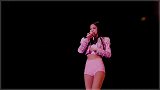 Blackpink演唱会：金智妮，台上小野猫，台下小奶猫！