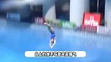 全红婵反差萌拉满！台上不苟言笑超霸气，台下热情互动秒变干饭人