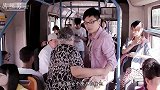 大鹏爆笑沙雕盘点：大鹏好心给老奶奶让座，没想到是以这种形式