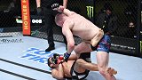 绝杀！UFC悍将最后一秒压哨TKO 砸拳4连击把对手牙套打飞