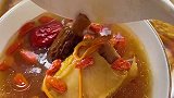 跟黄磊做菌菇排骨汤，这个季节一定要喝的汤