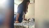 残疾女生轮椅被商家扔垃圾桶，商家称放在店门口晦气，当事人回应