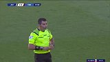 第39分钟尤文图斯球员皮亚尼奇黄牌