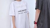 女孩最后破功了，男生太会玩了