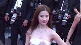 仙女刘亦菲在戛纳红毯，走的太快不够看！