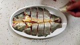 剁辣椒蒸大黄鱼详细制作方法，保证让您一看就会，招待客人倍有面