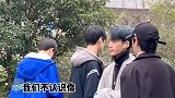 当你在拍视频时 你的朋友们……第三视角