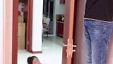 最近这对袖珍夫妻火了，本来想恶搞女朋友，没想到女朋友没上当
