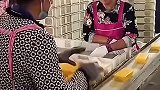 流水线上的回合制，聊天挣钱起并进