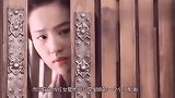 十年前她给刘亦菲撑伞，如今比刘亦菲还红，成为一线女星