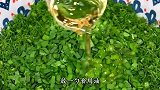 百吃不腻的茴香馅儿素饺子，这样做鲜嫩翠绿不出水，你觉得怎样？