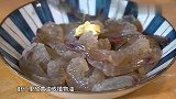 周末大餐来啦，今天我做了蒜香黄油虾、肉末茄子煲、香炒娃娃菜～