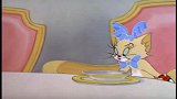 猫和老鼠：汤姆居然想强亲美女猫，结果被美女的大锤子打扁！
