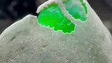 第一次见这么漂亮的玉石，颜色非常正，帝王绿跑不了！