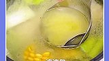 这可不是简单的勺子，而是可以分离汤和油的滤油勺