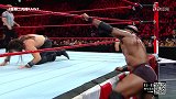 WWE-18年-RAW第1303期：三重威胁赛 莱斯利VS山姆森VS欧文斯-单场