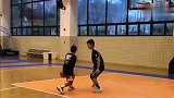 独臂少年张家城中国岁篮球小子用球技征服球场