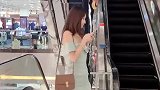 这商场的电梯怎么这么奇怪