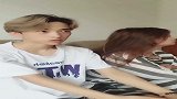 女朋友生气不理人，男友一招制敌，结局太搞笑了