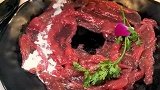 这么冷的天，我得吃个火锅暖和一下。