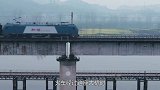 火车经过这座大桥时，为什么都要鸣笛30秒？原因令人悲痛
