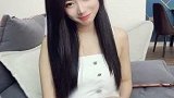 还好老婆没有看到藏在桌子底下的鞋子！
