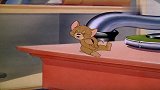 猫和老鼠：汤姆被主人当成宝宝，被杰瑞看见，被杰瑞嘲笑！