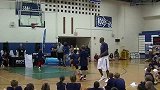 篮球-13年-雷阿伦同小球员赛投篮 兴起时竟上演久违扣篮-新闻