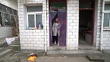 三姨给姐姐介绍对象，姐姐让小光开车去三姨家见面，看小光啥态度