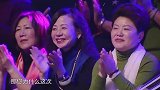 63岁大妈登台唱跳《心恋》，优雅姿态征服黄舒骏！丨妈妈咪呀