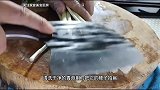很多人不知道虾子还有这种做法，出锅时这么香，好吃到舔手指