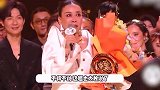铁肺天后甄妮炮轰那英，直呼你在唱什么-给钱叫老外来被耍猴子