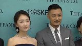 人生初体验！余文乐39岁生日“隔着玻璃”和家人过