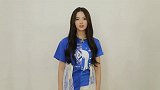 杨超越被海浪冲倒被王源抱住，但看到杨超越的手时，网友真相了