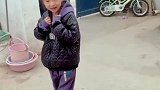 我以为地里没有东西了，谁知道人家还能往家拿
