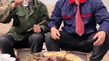 二鹏家一看就有矿，吃饭都这么个吃法，太豪气了！