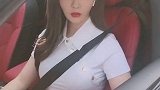 我第一眼就知道这个女人会养我一辈子了