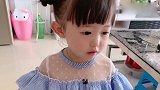妈妈上班小美女在家太无聊了，你看这哀怨的小眼神