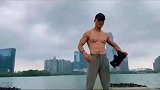 三个动作强化胸肌打造胸前铠甲