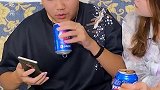 毛巾卷 要么感同身受 要么你就挨揍，看花妞如何教育男朋友情侣日常 美食 追剧